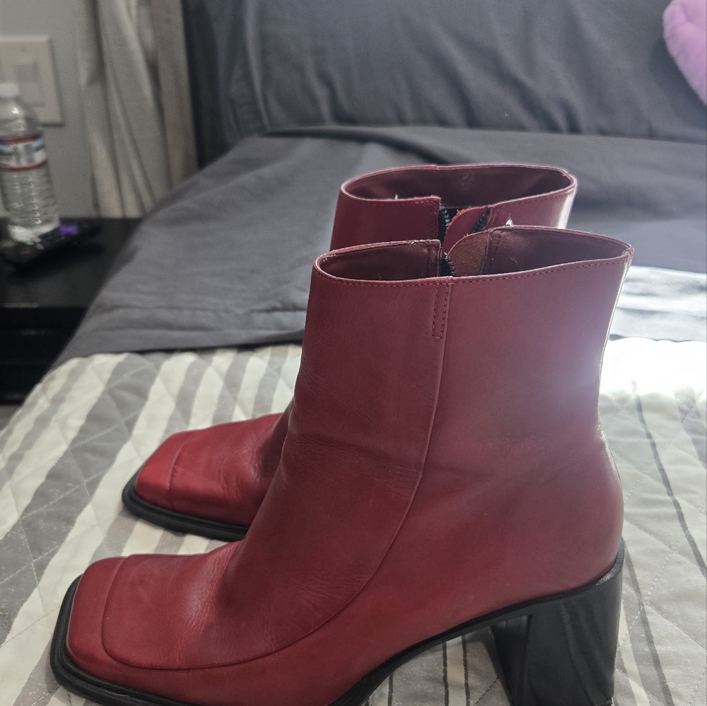 Elegant Red Women's Boots